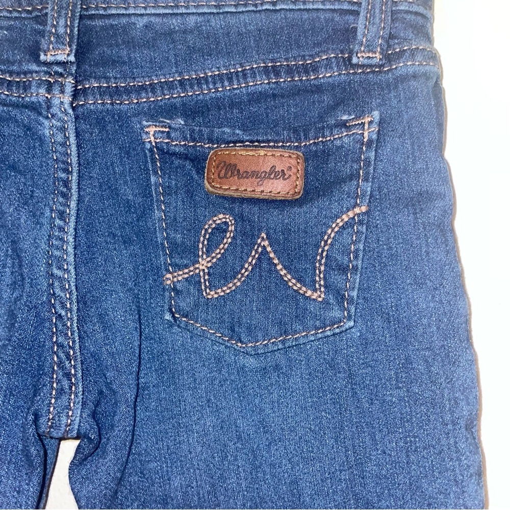 Little Girl Size 4T Wrangler Jeans - Picture 5 of 6